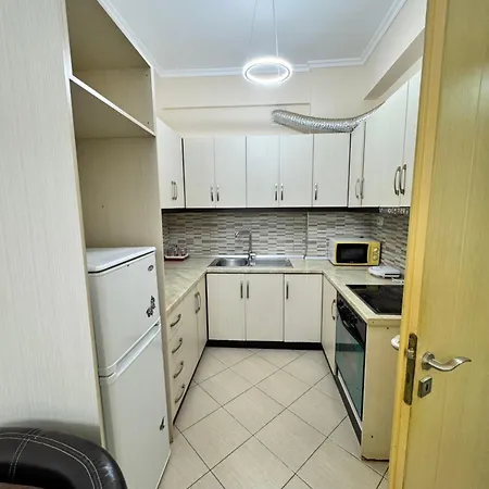 Ais Nest - Cozy Family Apartment Gjirokastër